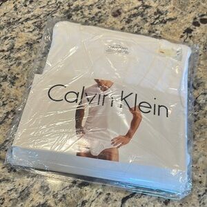 Calvin Klein White V-Nexk Undershirt Set